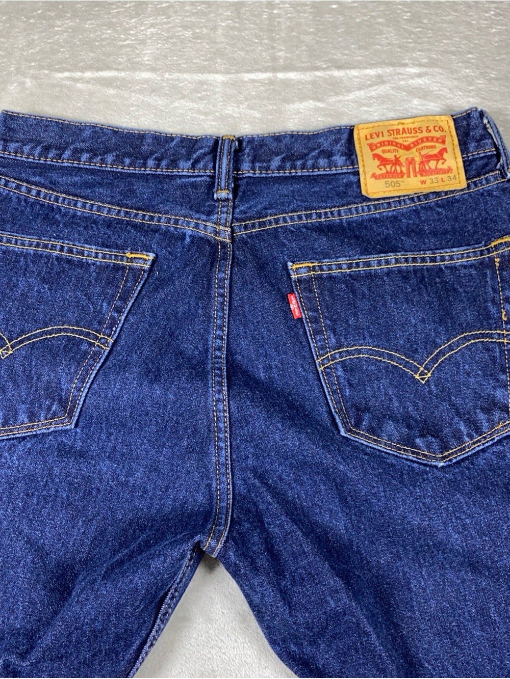 Levi's 505 Regular Fit Jeans Men’s 33X34‎ Dark Wash Indigo Straight Leg - Picture 8 of 9